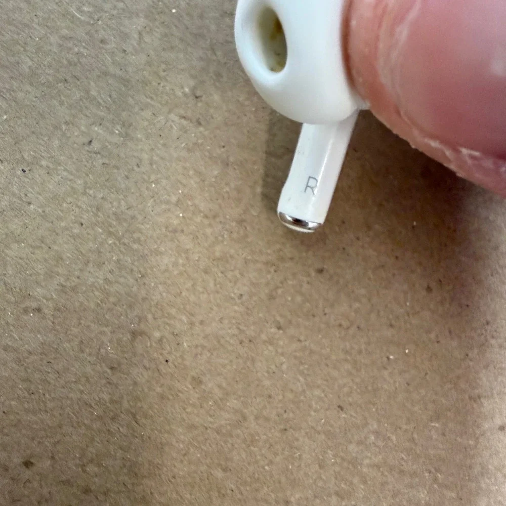Apple AirPods Pro Right Earbud Replacement 1st Gen White Good A2083 Single Side